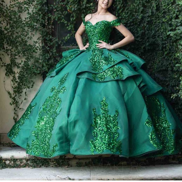 Hunter Green Quinceañera dress - Picture 5 of 5